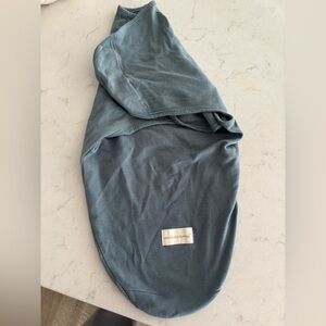 Miracle baby sleep swaddle in blue